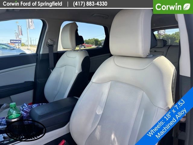 Used 2023 Kia Sportage EX AWD/4WD image 14