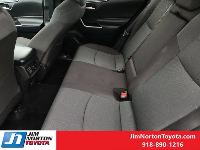 Used 2025 Toyota RAV4 XLE FWD image 29