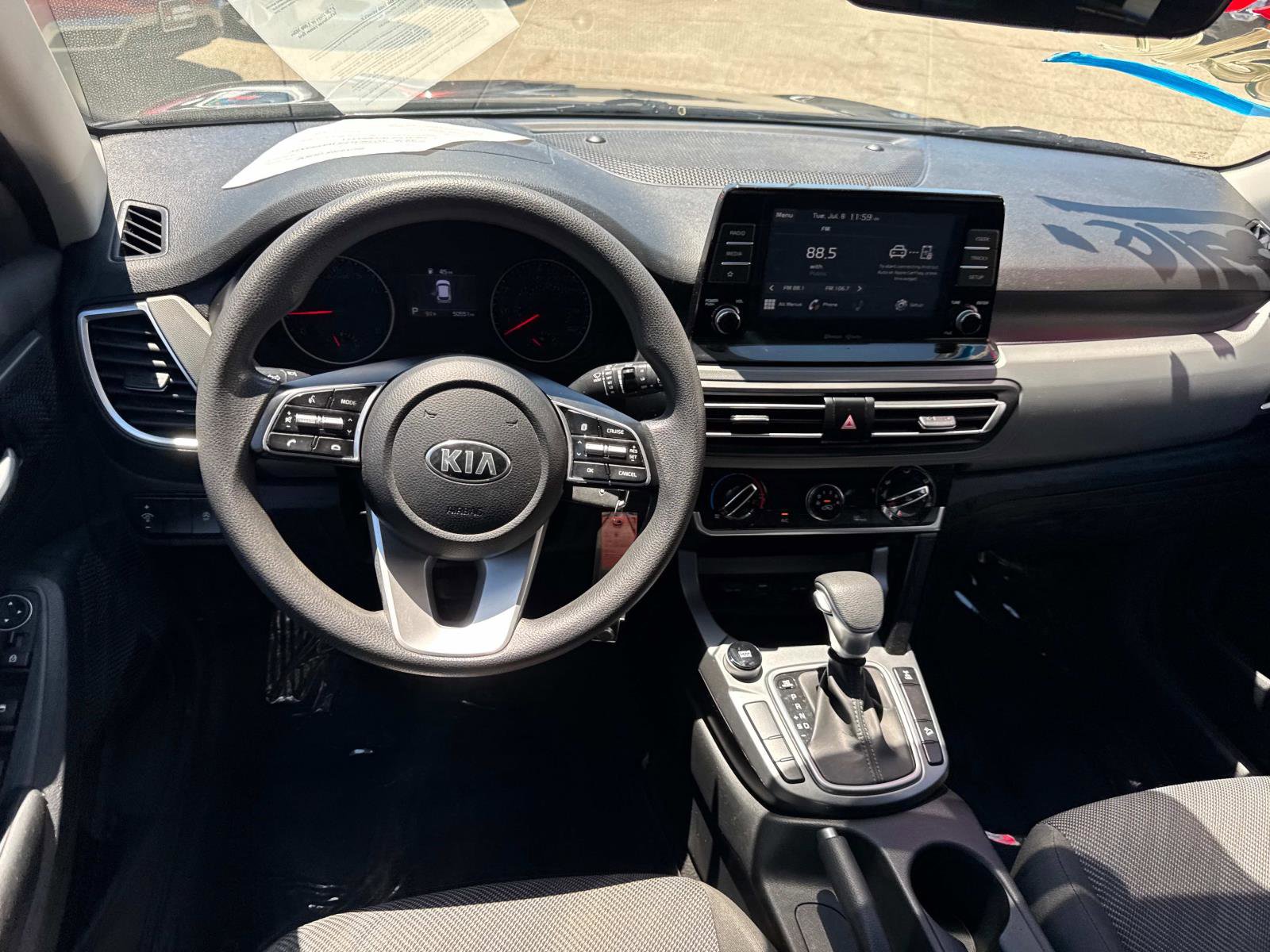 Used 2021 Kia Seltos LX image 8