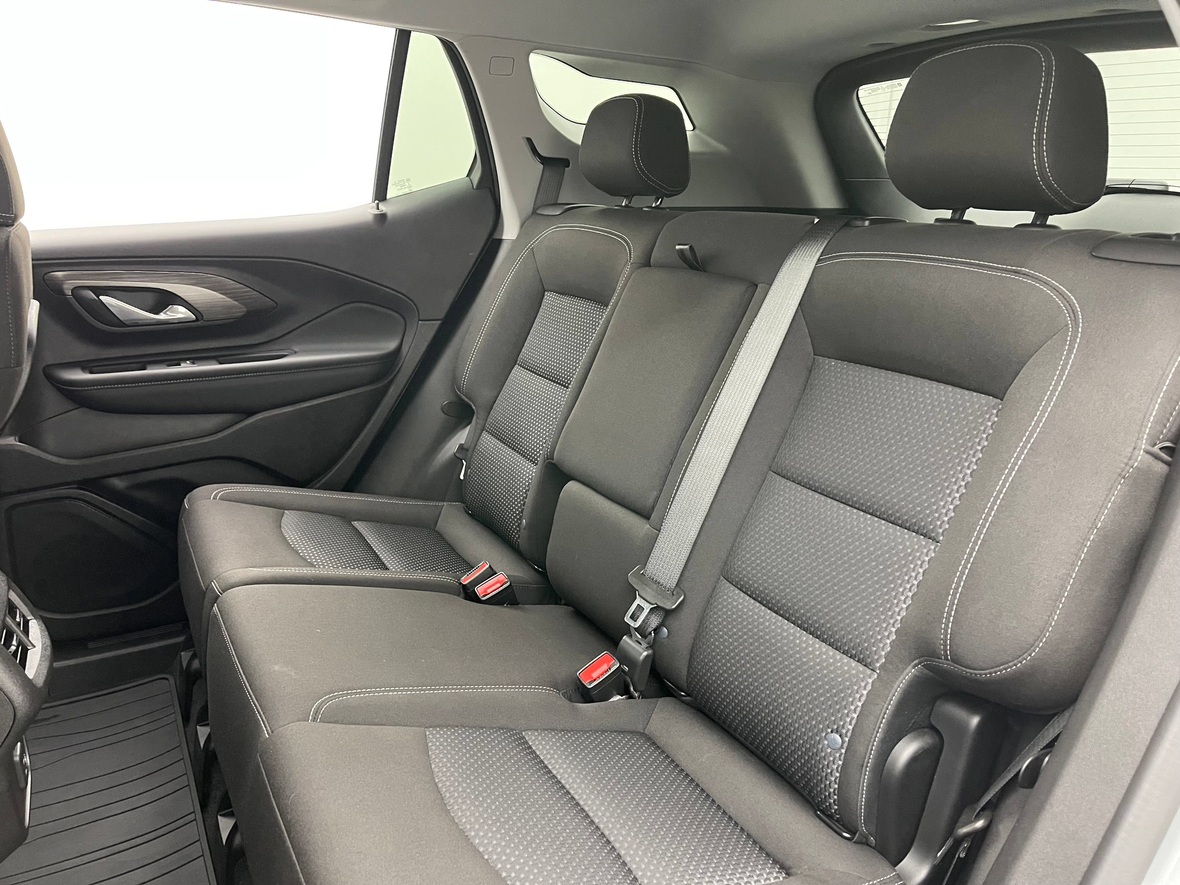 Used 2024 GMC Terrain SLE w/ Driver Convenience Package FWD image 37