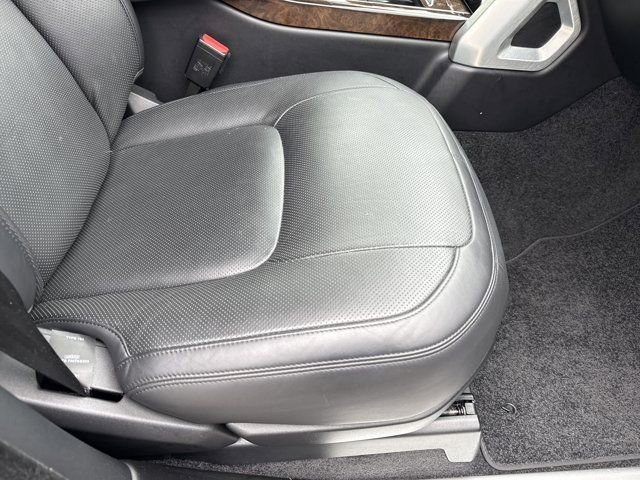 Used 2020 Land Rover Range Rover HSE image 25