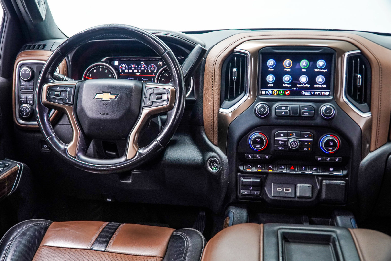 Used 2021 Chevrolet Silverado 1500 High Country AWD/4WD image 17