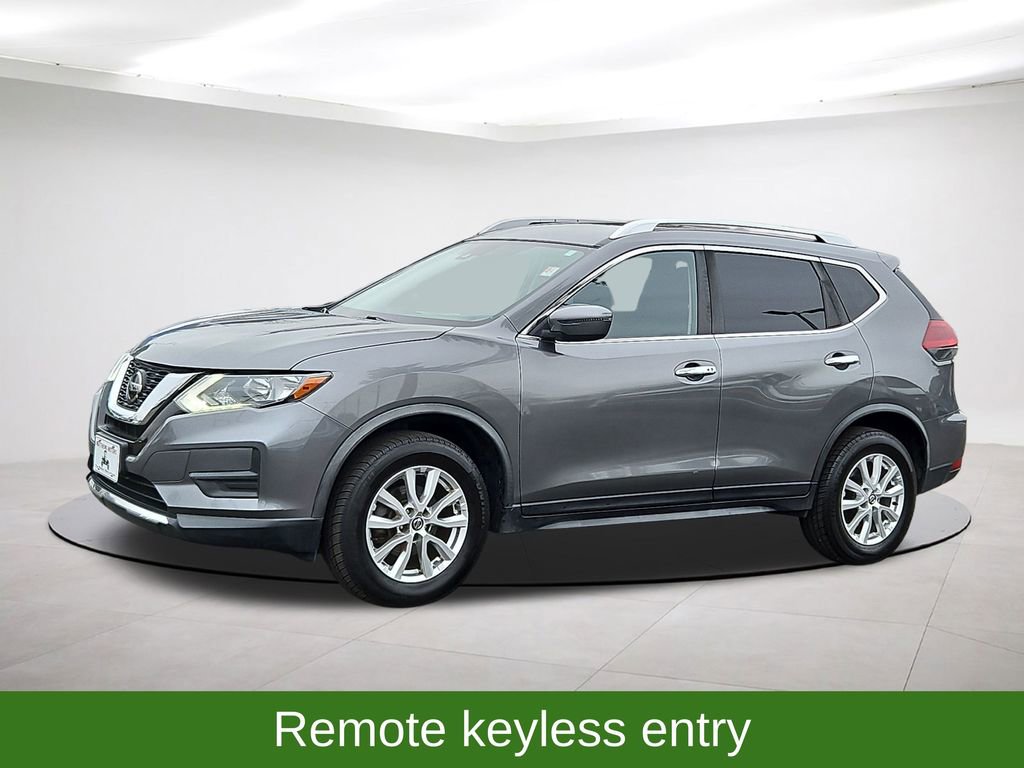 Used 2020 Nissan Rogue SV image 3
