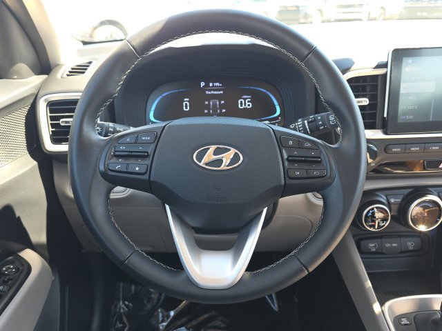 Certified 2024 Hyundai Venue SEL FWD image 10