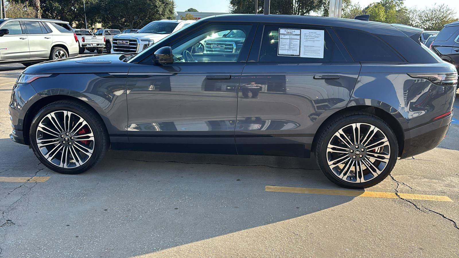 Used 2025 Land Rover Range Rover Velar Dynamic SE image 4