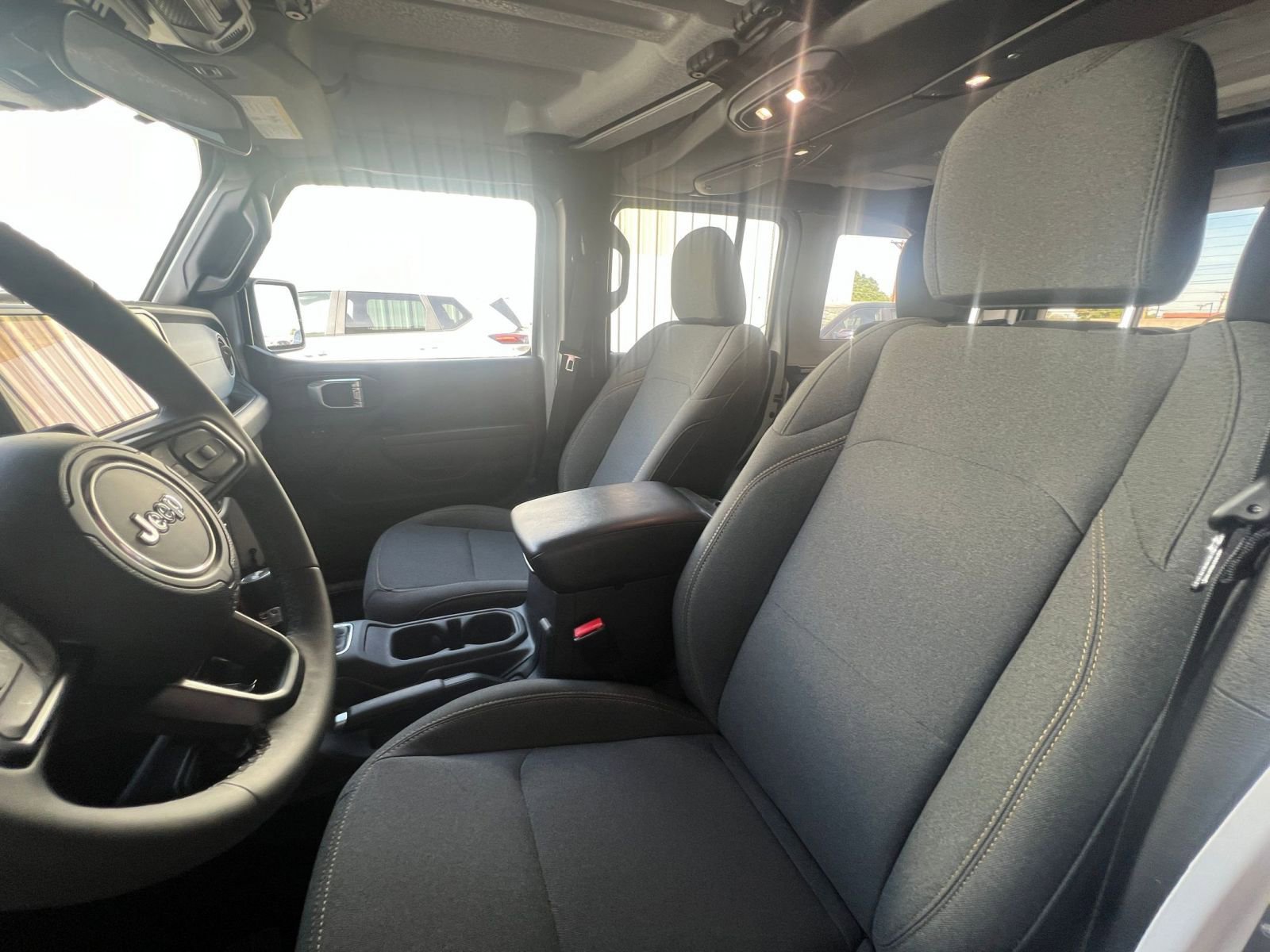 Used 2025 Jeep Wrangler Sport S image 36