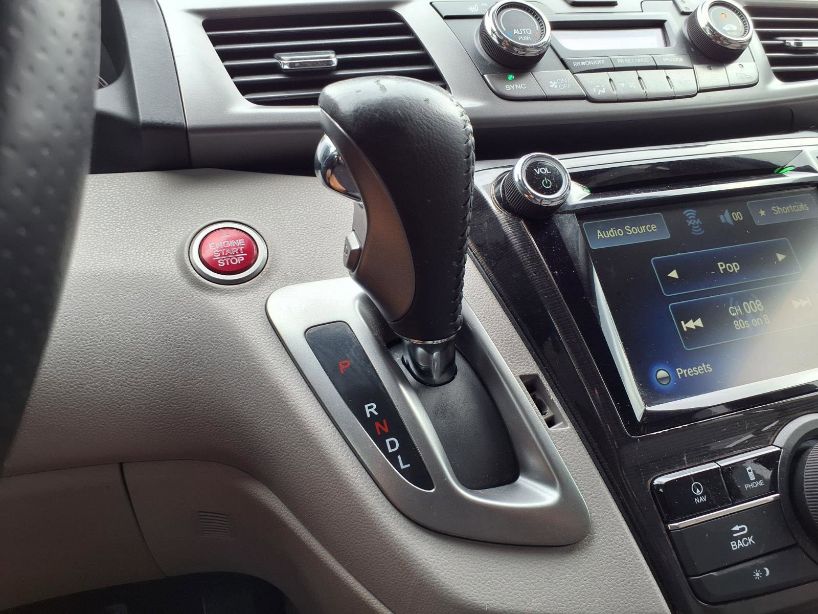Used 2014 Honda Odyssey Touring Elite image 13