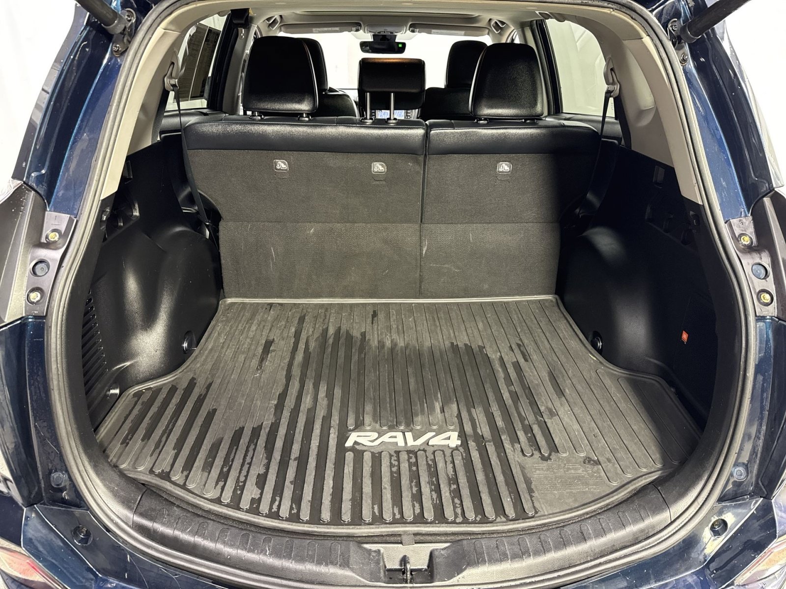 Used 2017 Toyota RAV4 Platinum AWD/4WD image 37