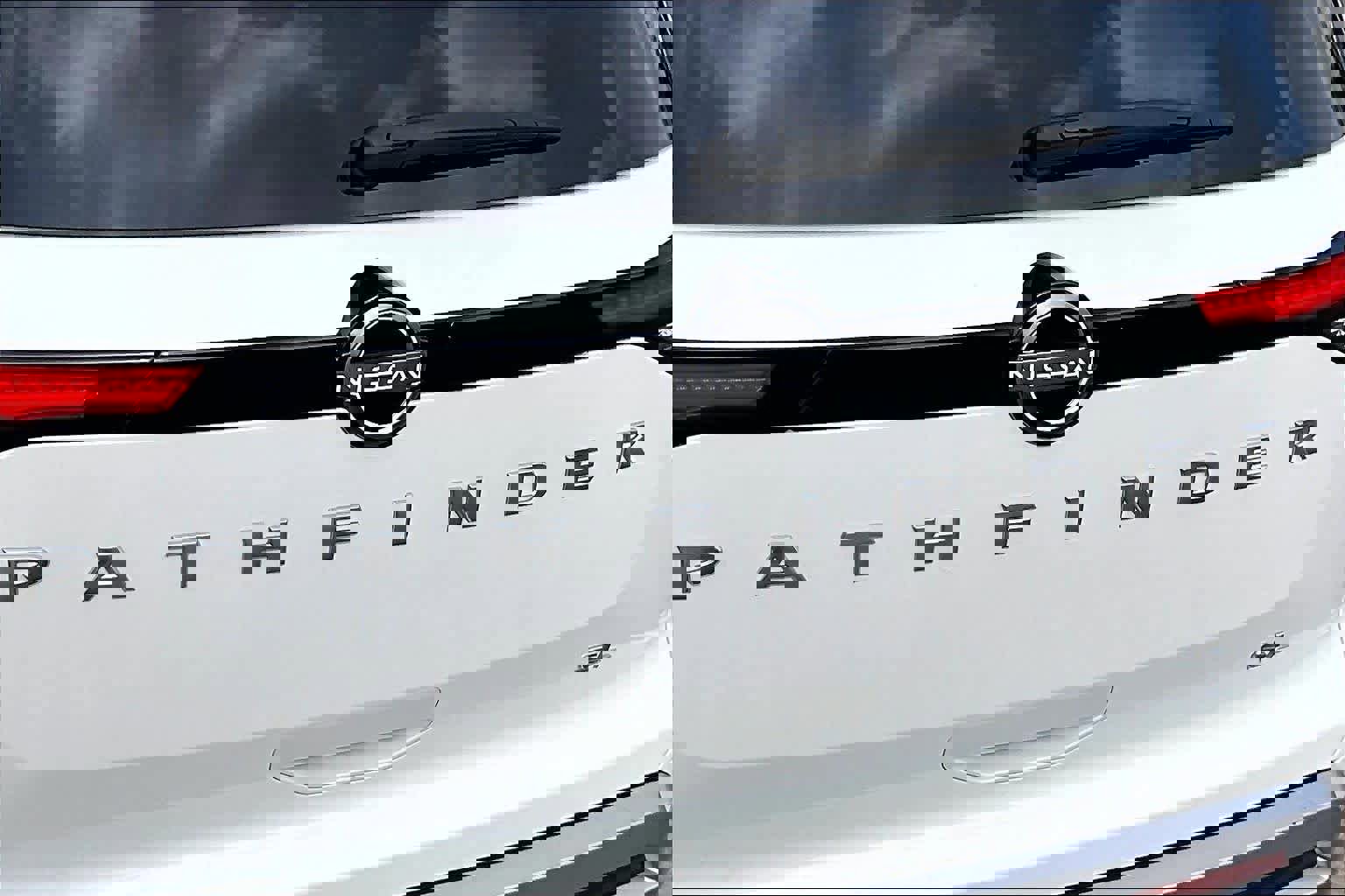 Used 2023 Nissan Pathfinder SL w/ SL Premium Package image 29