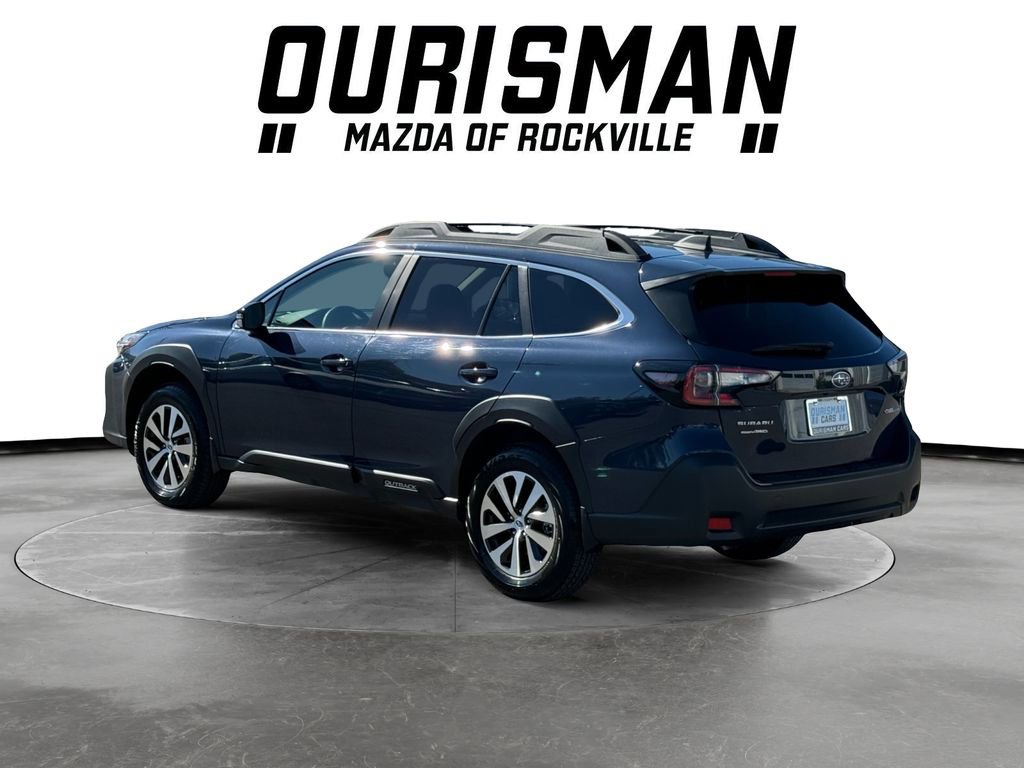 Used 2025 Subaru Outback Premium image 4