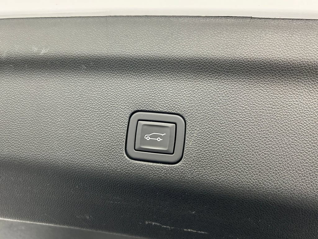 Used 2024 Chevrolet Suburban RST RWD image 44