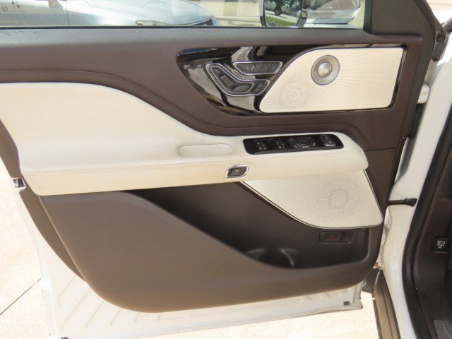 Certified 2022 Lincoln Aviator Black Label AWD/4WD image 24