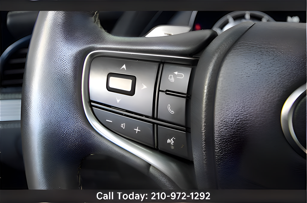 Used 2022 Lexus LS 500 RWD image 26