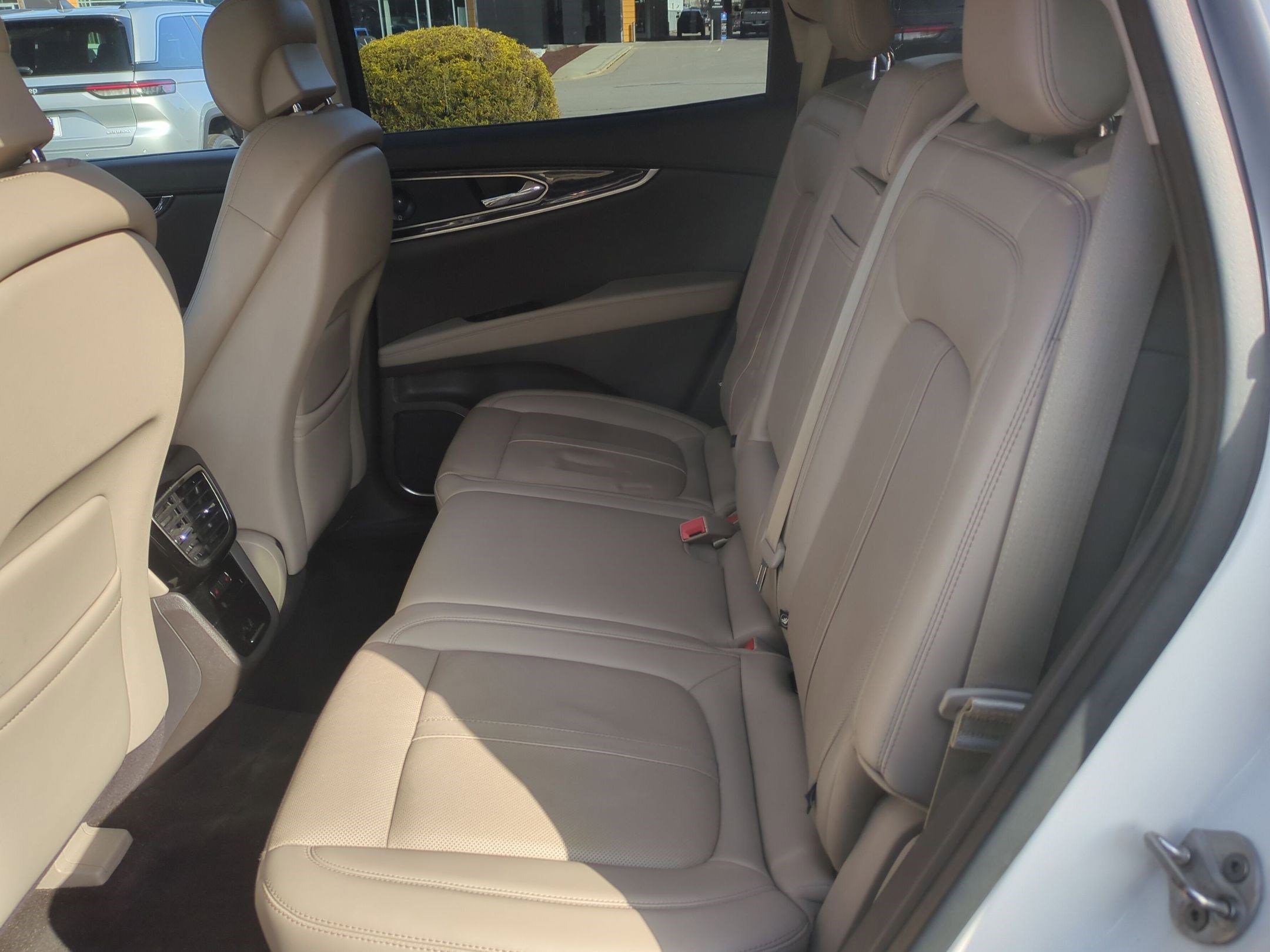 Used 2021 Lincoln Nautilus Reserve w/ Equipment Group 201A image 22