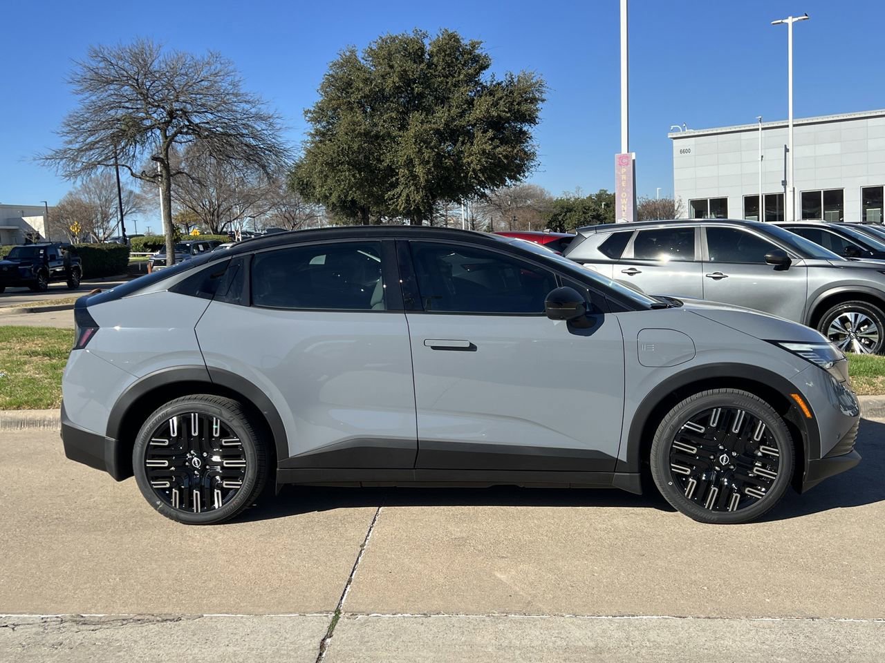 New 2026 Nissan Leaf Platinum+ w/ Cargo Package (Platinum+) image 3