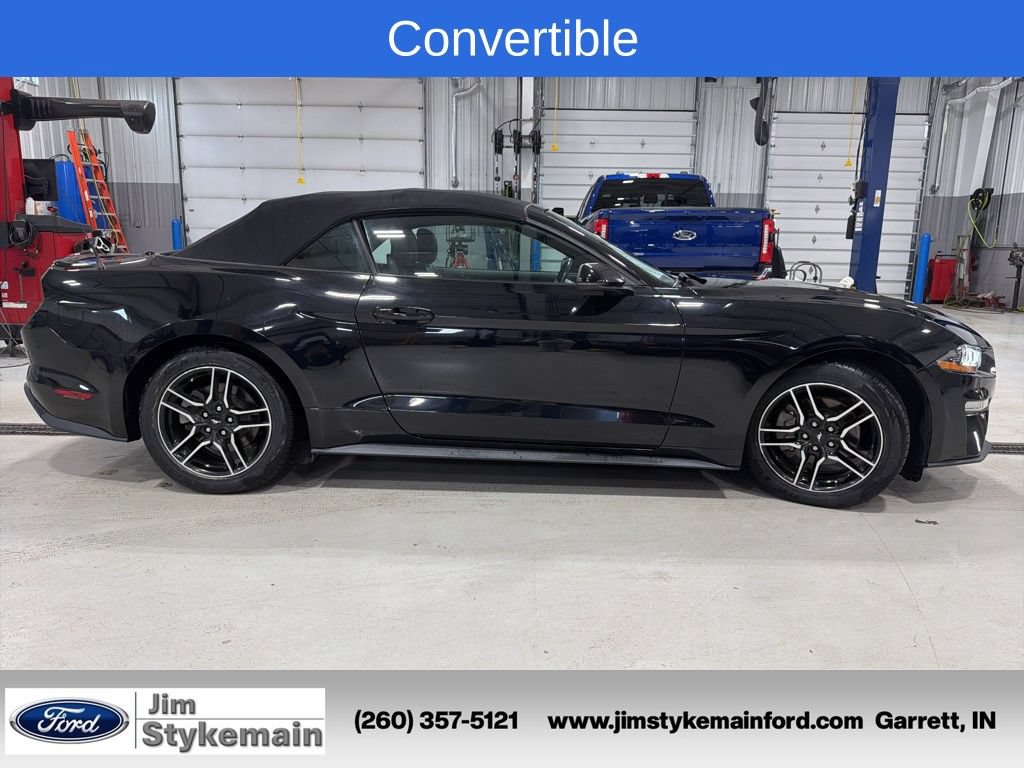 Used 2020 Ford Mustang Premium RWD image 9