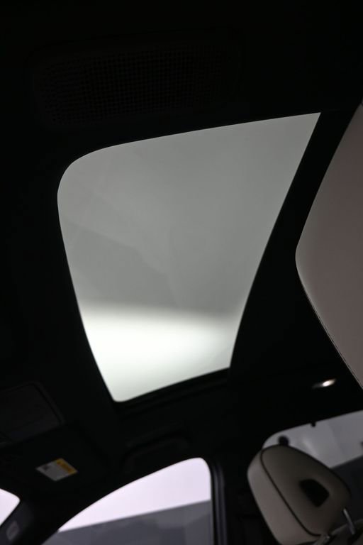 Used 2025 Acura MDX A-Spec image 18