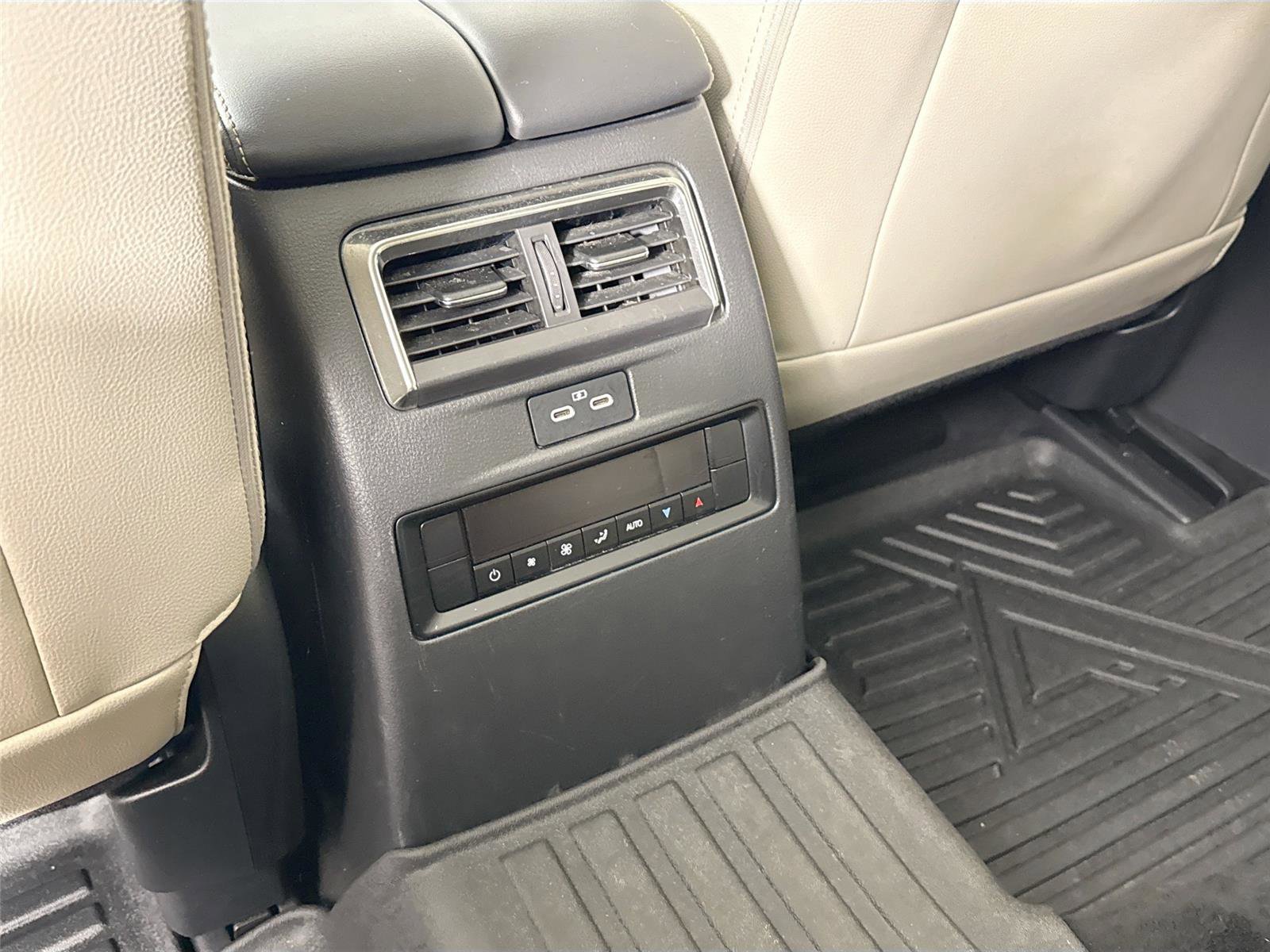 Certified 2024 MAZDA CX-90 3.3 Turbo S image 37