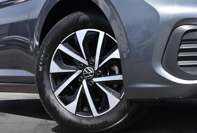 Certified 2024 Volkswagen Jetta S image 3