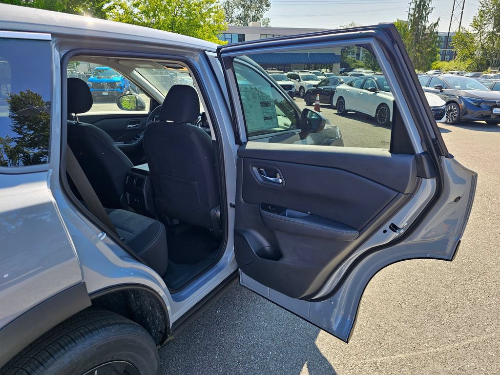 New 2026 Nissan Rogue SV w/ Cold Weather Package AWD/4WD image 22