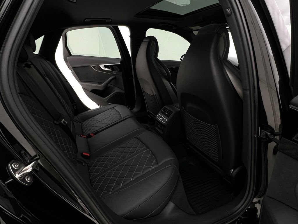 Used 2023 Audi S4 Prestige image 14
