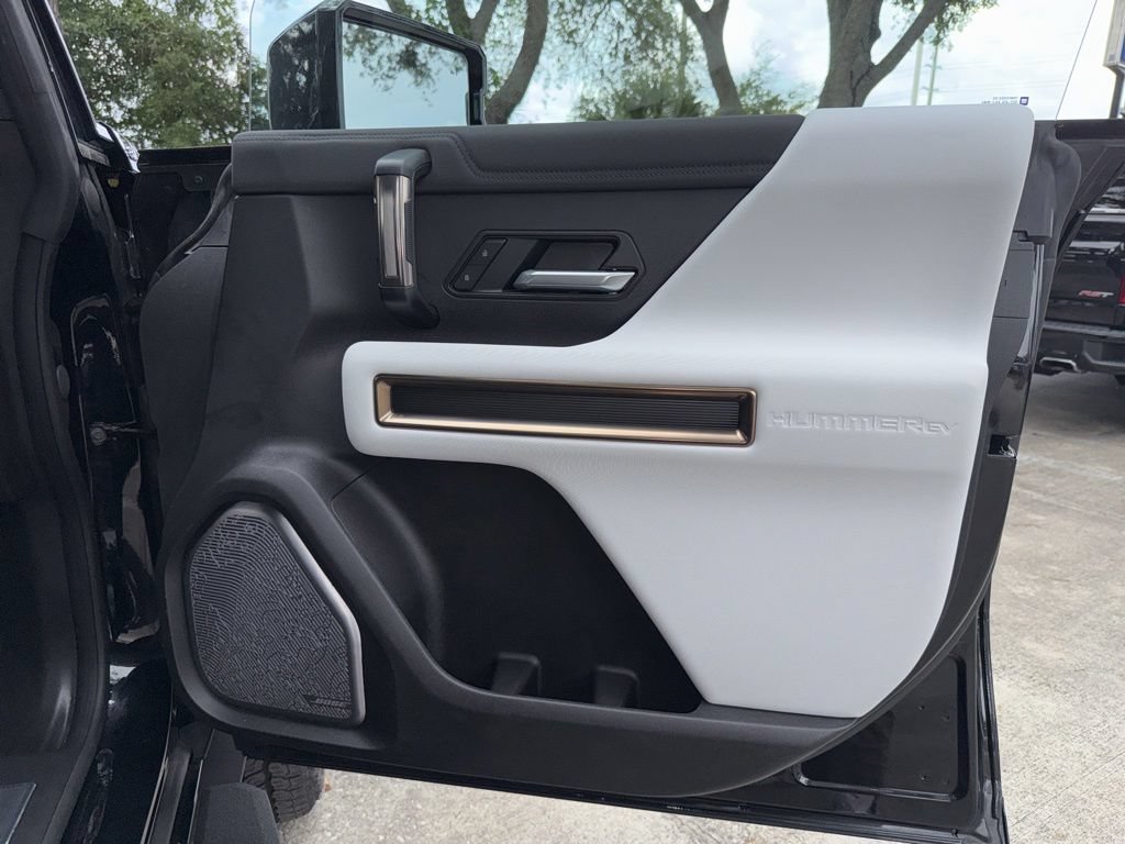 Used 2025 GMC Hummer EV 3X AWD/4WD image 26