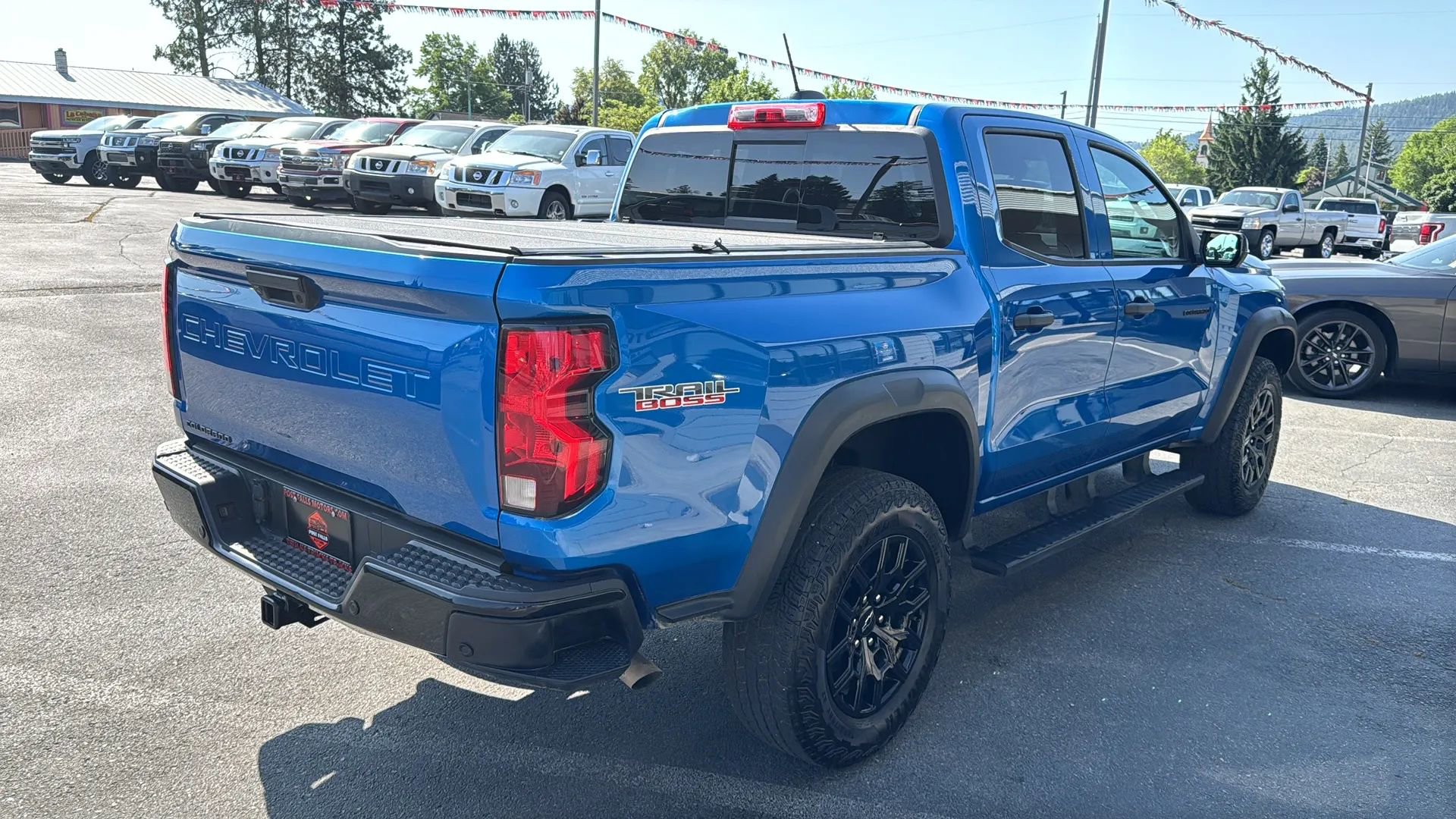 Used 2023 Chevrolet Colorado Trail Boss image 4