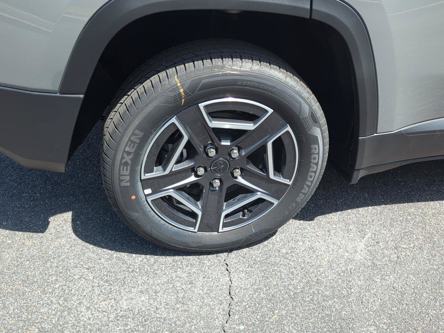 New 2026 Jeep Cherokee Laredo AWD/4WD image 9