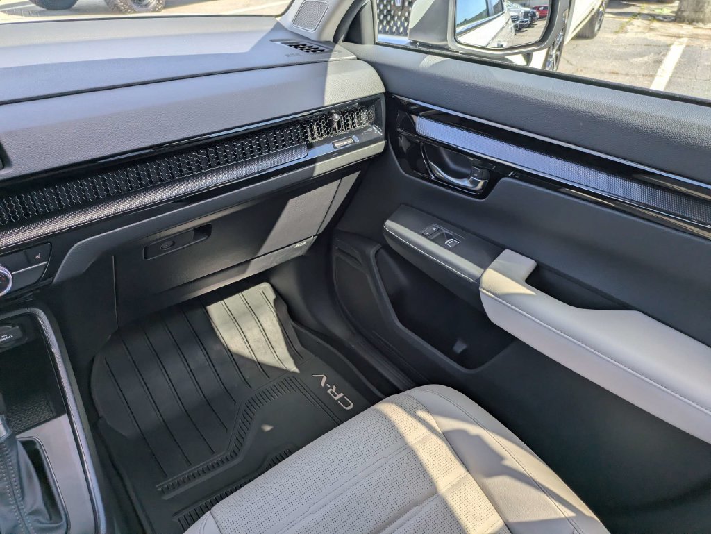 Used 2025 Honda CR-V EX-L image 17