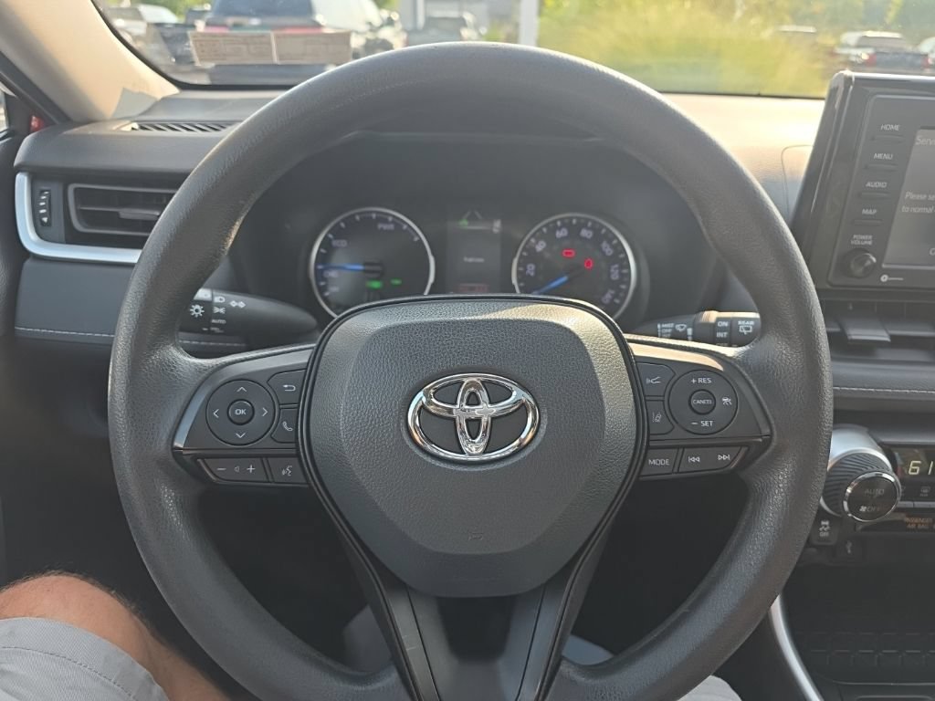 Certified 2022 Toyota RAV4 XLE w/ Convenience Package AWD/4WD image 16