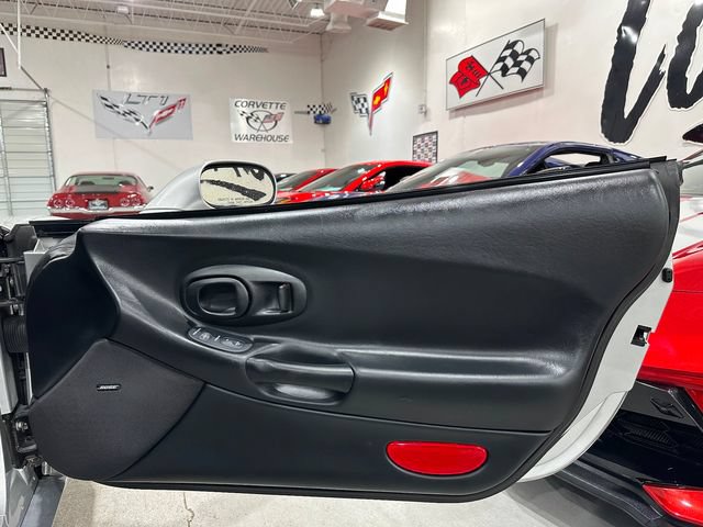 Used 2002 Chevrolet Corvette Convertible w/ Preferred Equipment Group2 RWD image 14