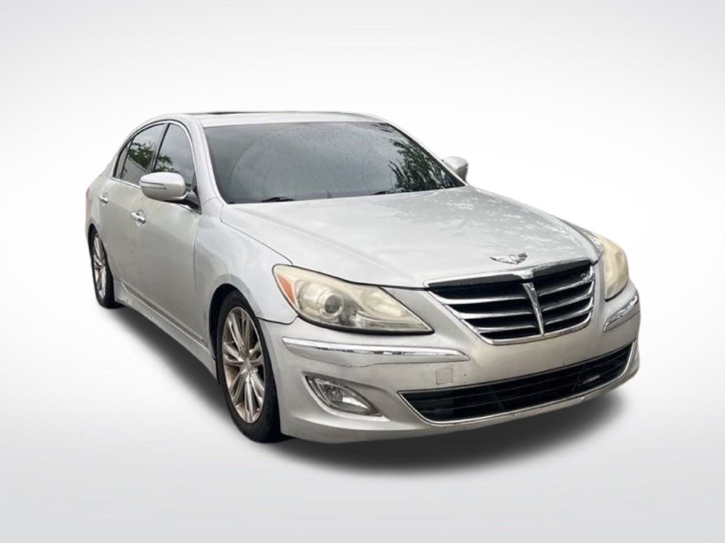 Used 2013 Hyundai Genesis 3.8 w/ Premium Pkg RWD image 2