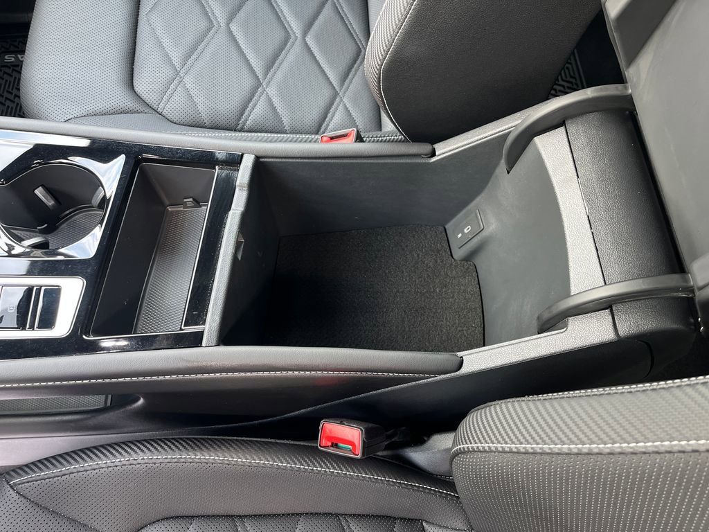 Used 2025 Volkswagen Atlas Cross Sport SE image 25