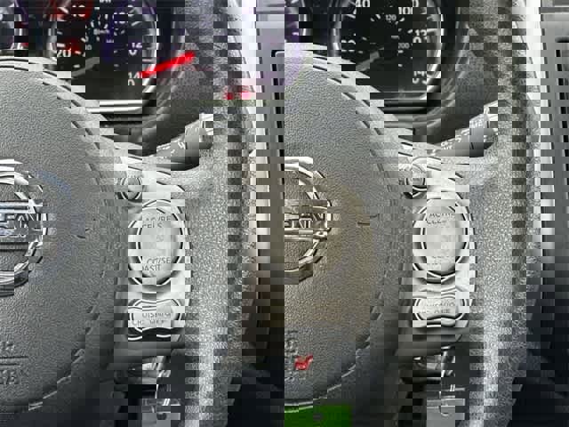 Used 2012 Nissan Versa SV image 8