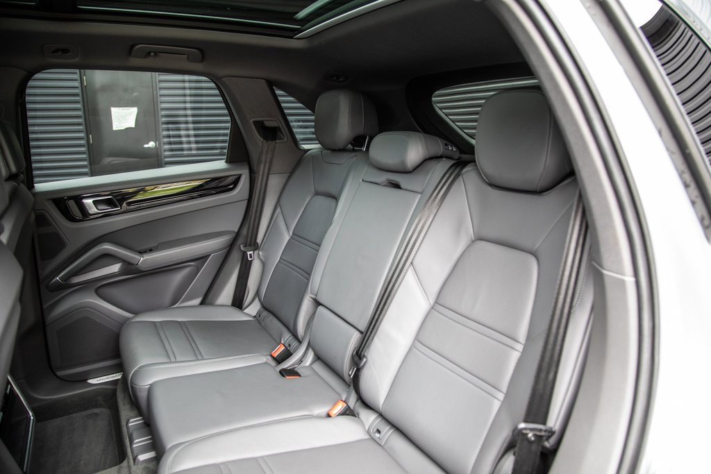 Certified 2023 Porsche Cayenne image 16