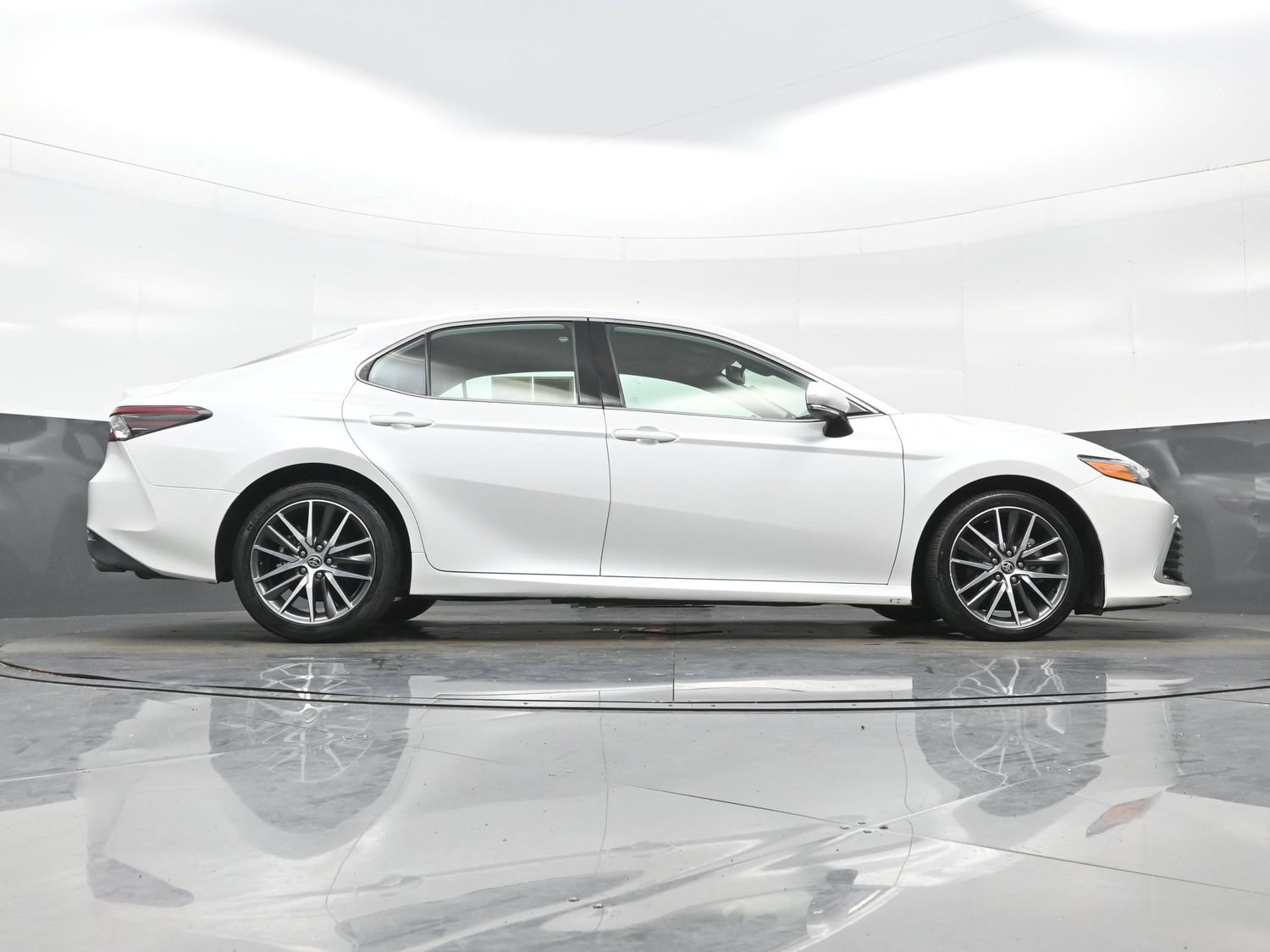 Used 2023 Toyota Camry XLE FWD image 35