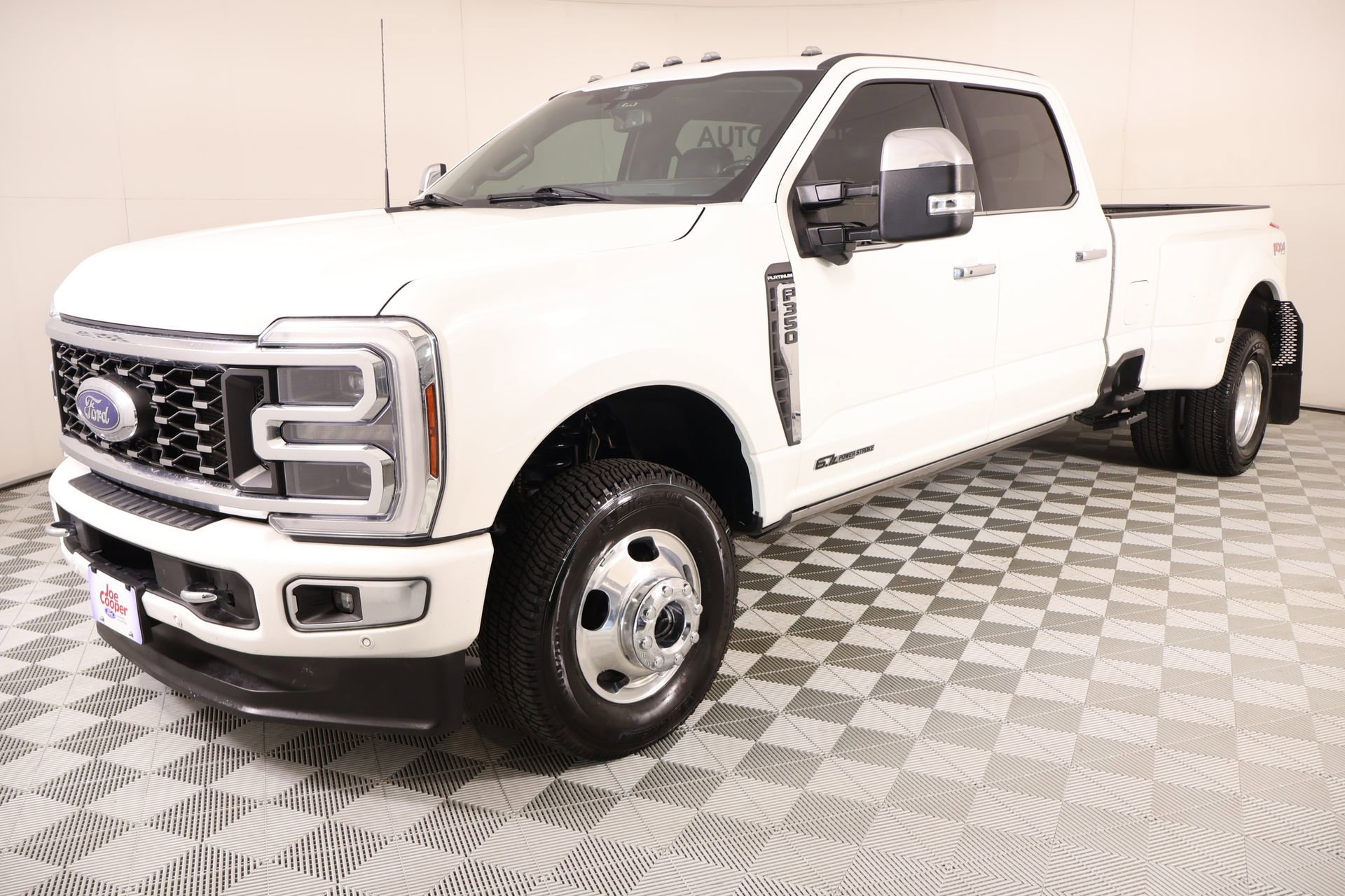 Used 2024 Ford F350 Platinum image 11