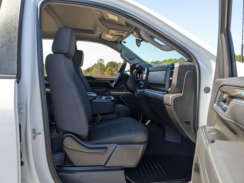 Used 2025 Chevrolet Silverado 2500 LT w/ Convenience Package image 49