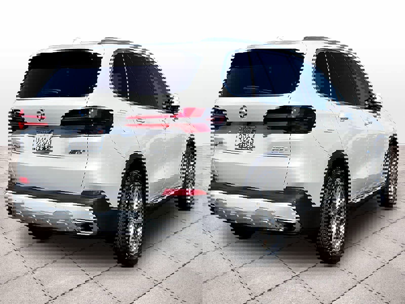 Used 2024 BMW X5 xDrive50e w/ Premium Package image 15