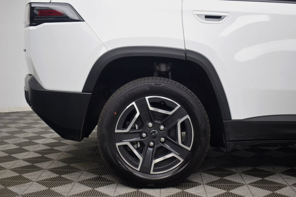 New 2026 Jeep Cherokee Laredo AWD/4WD image 8