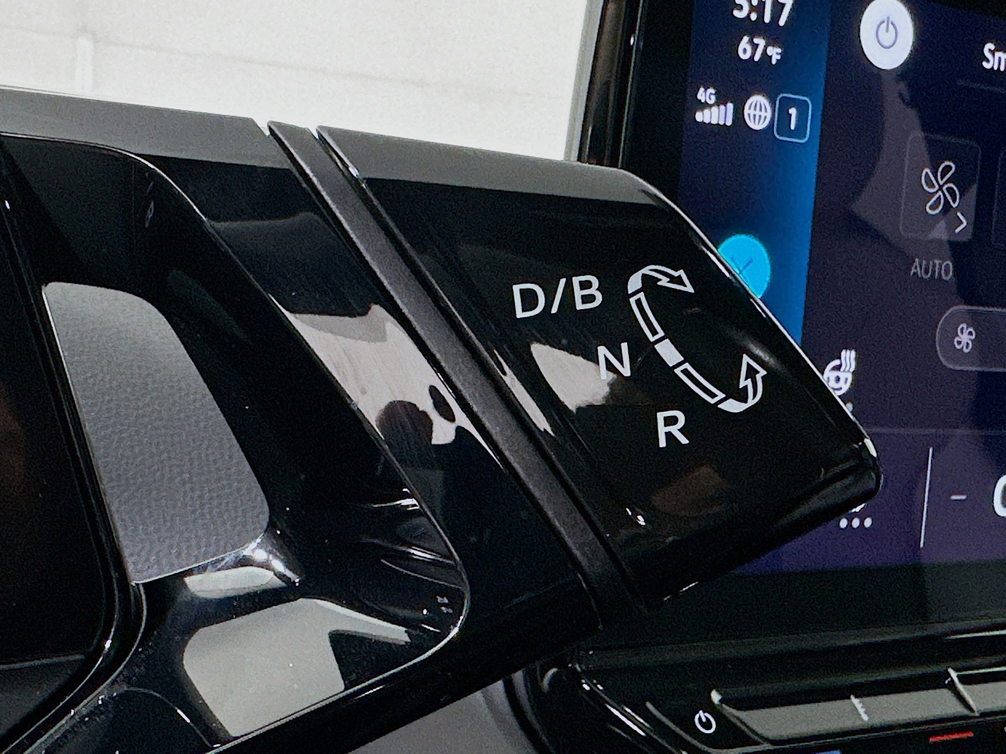 Used 2022 Volkswagen ID.4 Pro S w/ Gradient Package image 25