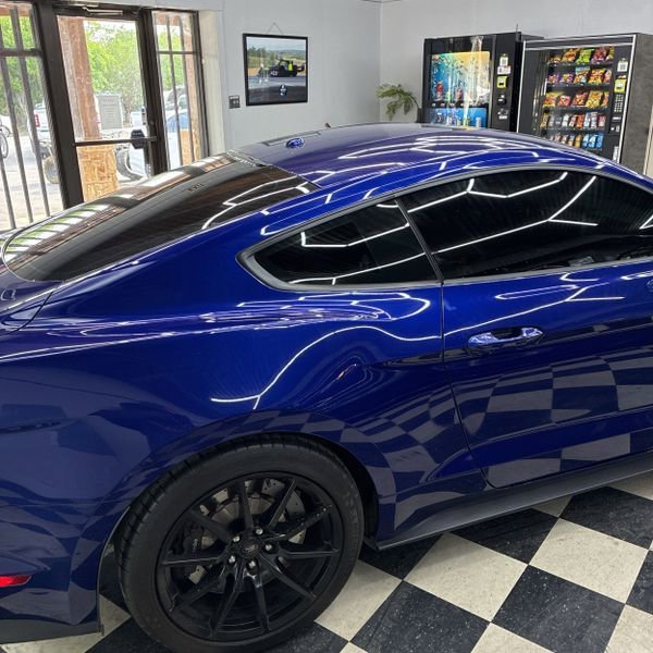 Used 2016 Ford Mustang Shelby GT350 w/ Technology Package image 5