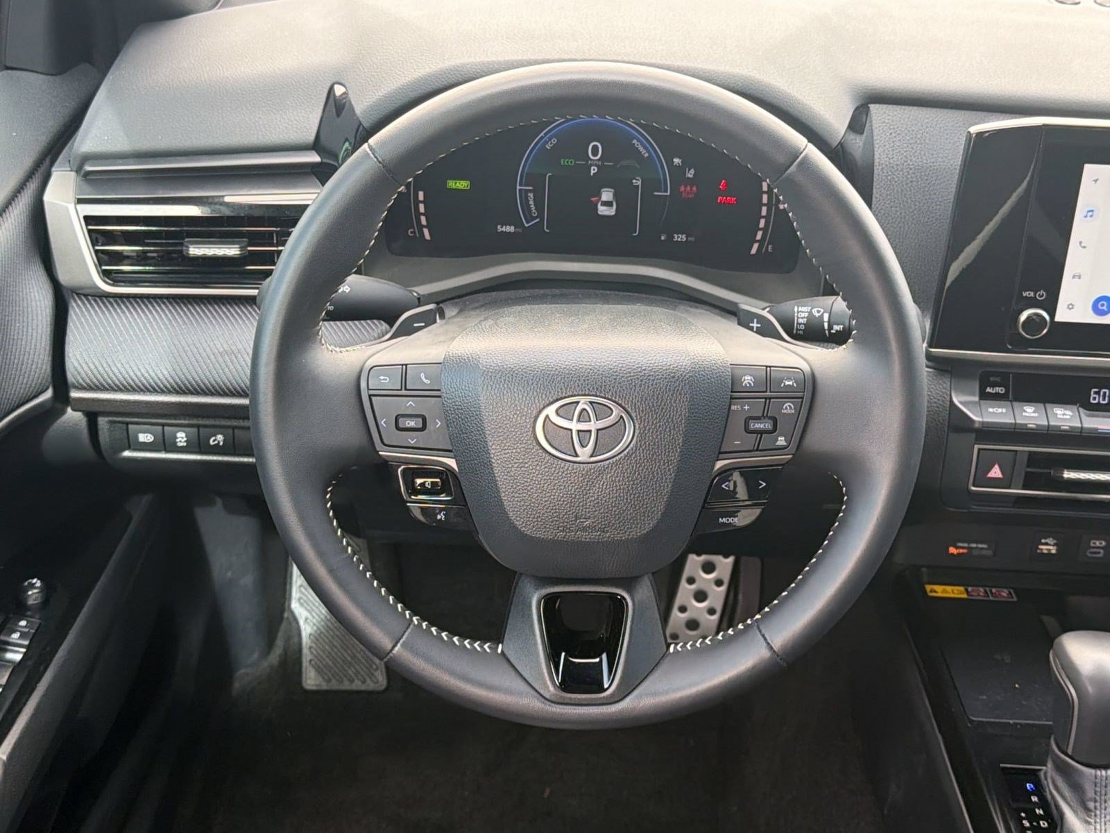 Used 2025 Toyota Camry SE FWD image 32