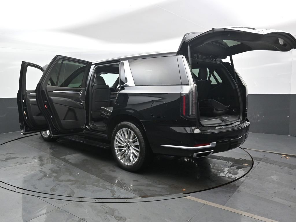 Used 2025 Cadillac Escalade Premium Luxury w/ Touring Package image 57