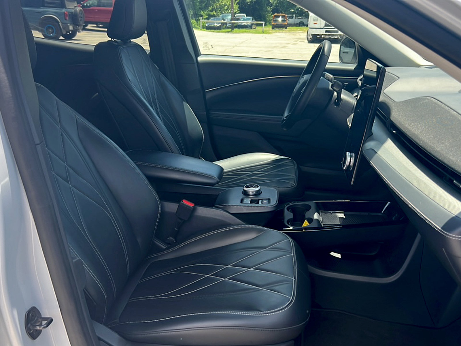 Used 2021 Ford Mustang Mach-E Select RWD image 11