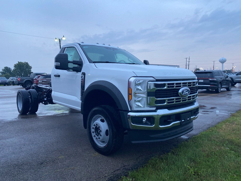 New 2027 Ford F450 XLT w/ XLT Value Package AWD/4WD image 2