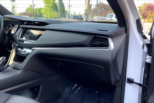 Used 2024 Cadillac XT6 Luxury w/ LPO, Floor Liner Package AWD/4WD image 16