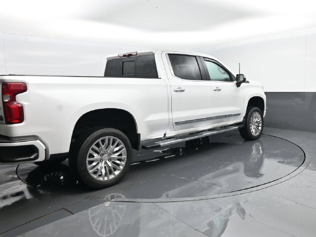 Used 2025 Chevrolet Silverado 1500 High Country w/ High Country Premium Package AWD/4WD image 25
