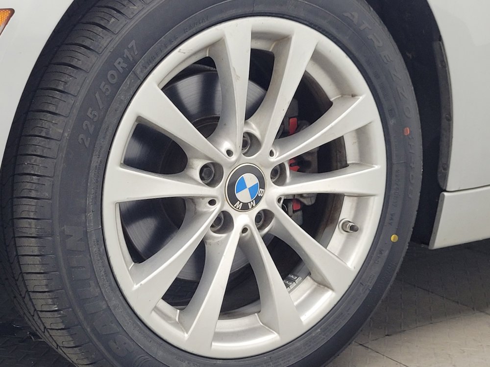 Used 2016 BMW 320i xDrive Sedan AWD/4WD image 31