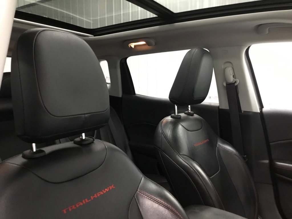 Used 2019 Jeep Compass Trailhawk w/ Leather Interior Group AWD/4WD image 24